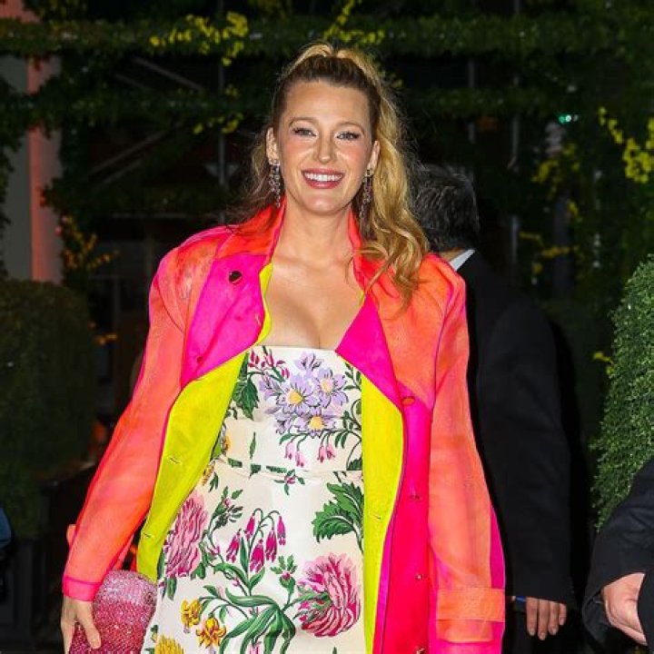 Blake Lively makes stylish appearance at New York Fashion Week See her