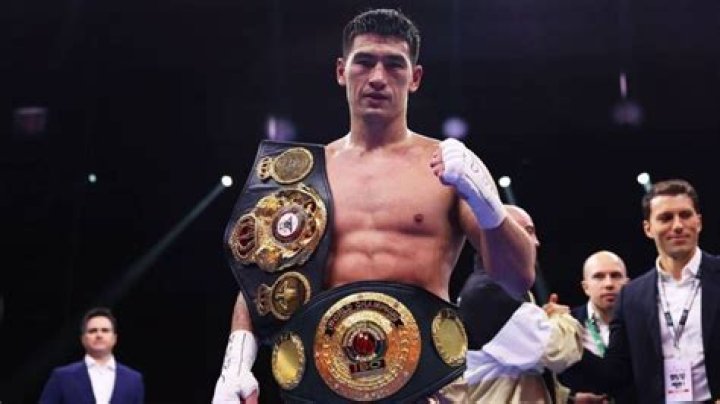 Dmitry Bivol Defeats Lyndon Arthur. Sports Illustrated Boxing News