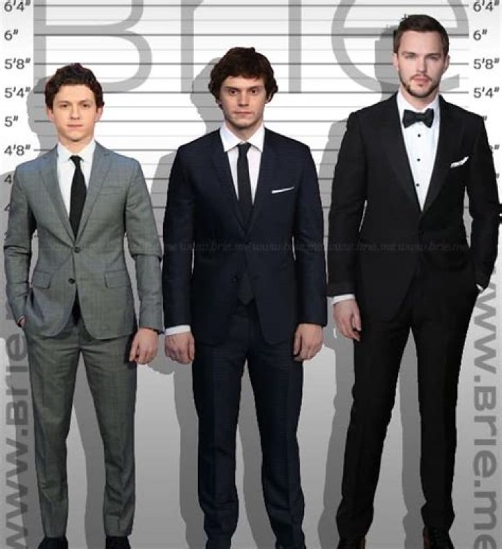Evan Peters Height Brie