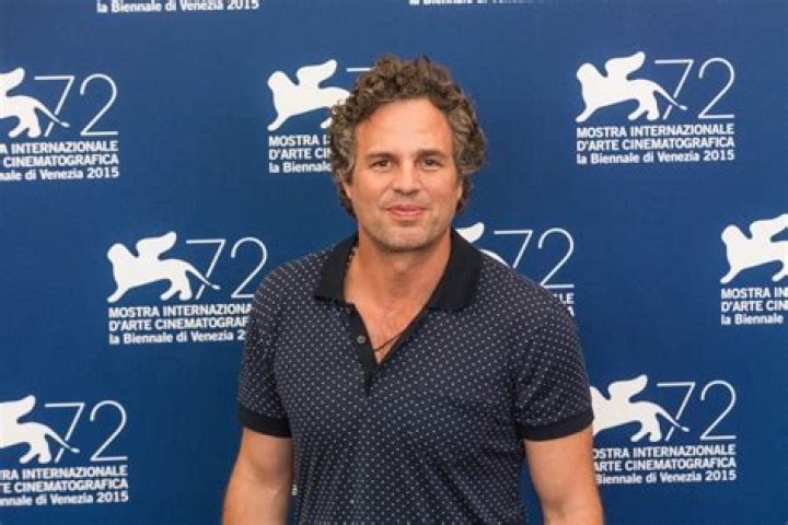 Mark Ruffalo Net Worth, Autograph, Mbti, Height, Relationships, Noah