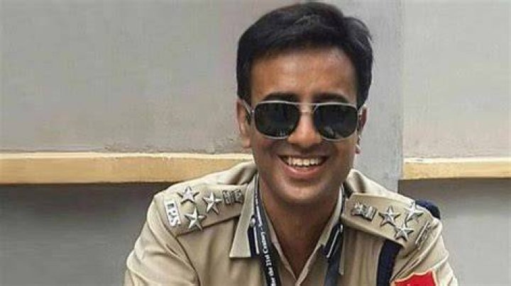 Who is IPS Amit Lodha, facing graft case for Netflix's Khakee? 10